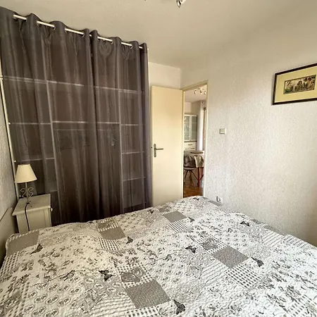 Hyedes Climatise Pour 4 Personnes Sur Le Port De Apartament Hyères