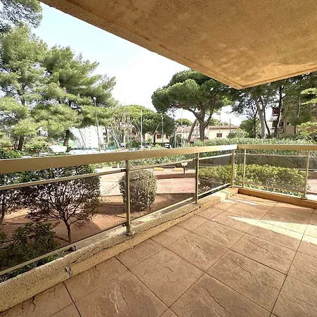 Hyedes Climatise Pour 4 Personnes Sur Le Port De Apartament *