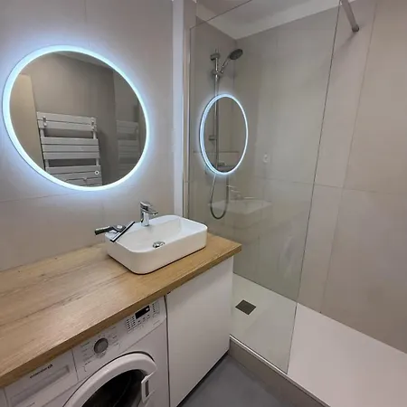Apartament Hyedes Climatise Pour 4 Personnes Sur Le Port De Hyères