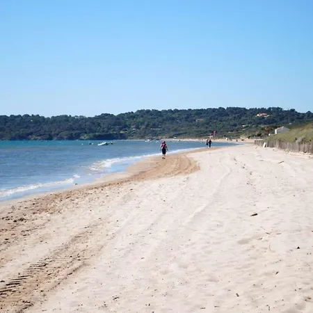 Hyedes Climatise Pour 4 Personnes Sur Le Port De * Hyeres