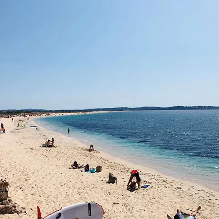 Apartment Hyedes Climatise Pour 4 Personnes Sur Le Port De *