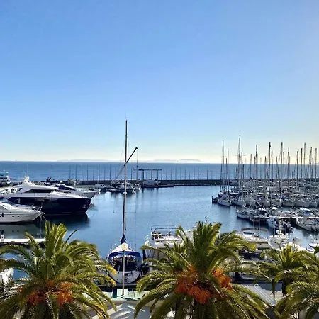 Apartment Hyedes Climatise Pour 4 Personnes Sur Le Port De Hyeres