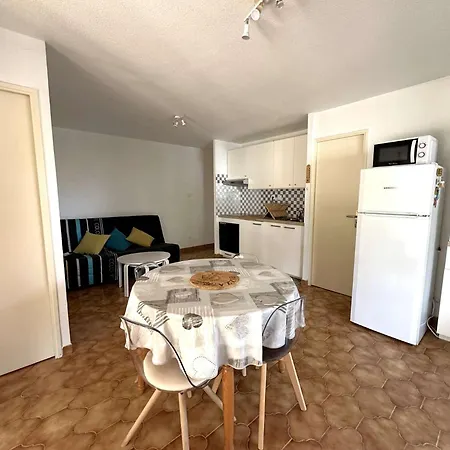 Hyedes Climatise Pour 4 Personnes Sur Le Port De Apartment *